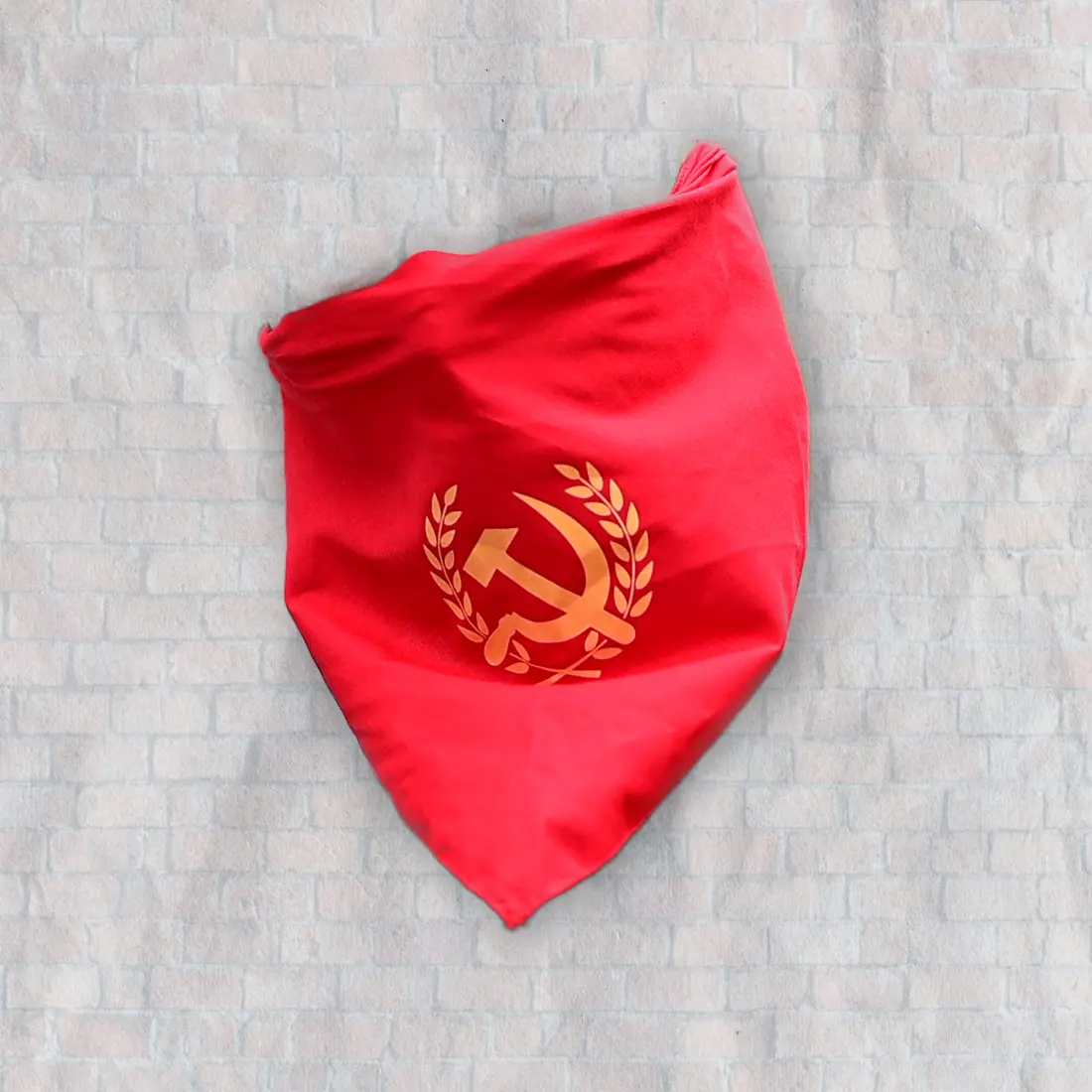 Halstuch: Hammer und Sichel